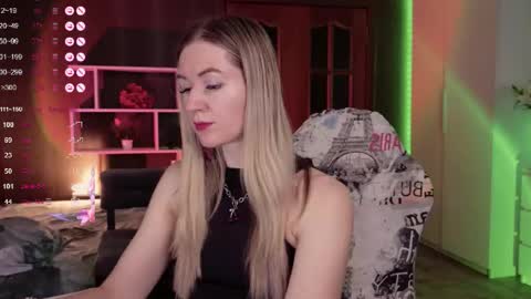 Alisia  Monday to Friday from 10 am to 4 pm GMT 2 online show from 11/24/25, 08:25