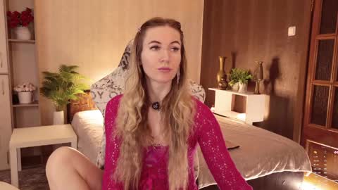 Alisia  Monday to Friday from 10 am to 4 pm GMT 2 online show from 04/23/26, 08:13