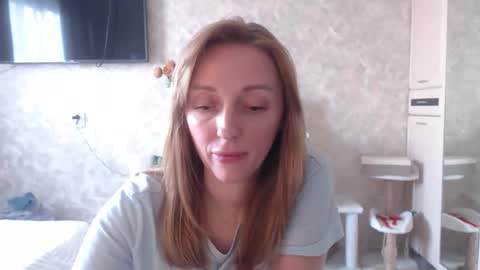 Snapshot of hellokittykaty chatting on 04/30/26, 06:42 Victory online show from 04/30/26, 06:42