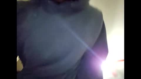 Snapshot of helloladysandgents chatting on 11/18/25, 05:12 helloladysandgents online show from 11/18/25, 05:12