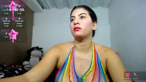 Snapshot of helloo_kityy25 chatting on 05/31/26, 10:44 helloo_kityy25 online show from 05/31/26, 10:44
