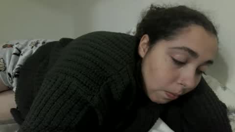 Snapshot of hellooli chatting on 12/21/25, 01:57 hellooli online show from 12/21/25, 01:57