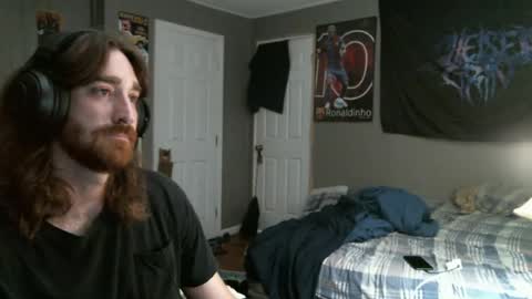 Snapshot of hellothereimcoolyo chatting on 07/26/26, 08:27 longhairbeardedguy online show from 07/26/26, 08:27