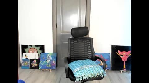 Sandy online show from 04/12/26, 05:34