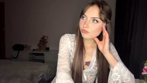 hellyluxury online show from 06/11/26, 10:19