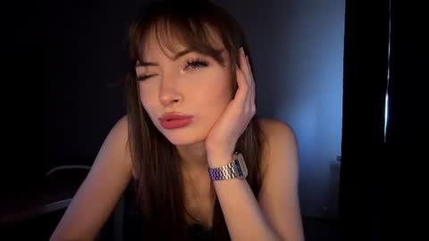 hellyluxury online show from 06/17/26, 06:09