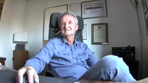 helmut227 online show from 11/07/25, 02:17