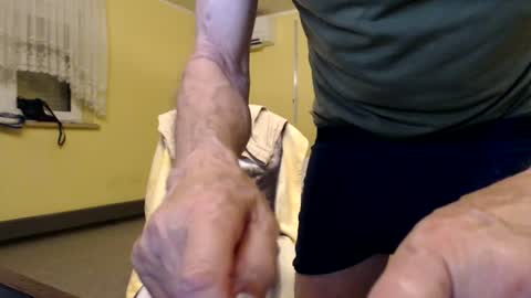 Snapshot of helvella chatting on 06/27/26, 09:09 Helvell online show from 06/27/26, 09:09