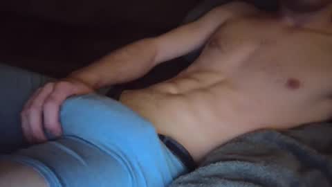 Snapshot of henebeii chatting on 10/05/25, 03:05 Henebeii online show from 10/05/25, 03:05