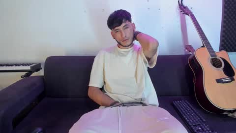 henrik_senn online show from 12/23/24, 01:51