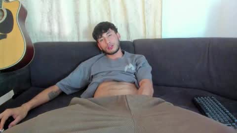 henrik_senn online show from 09/11/25, 09:26