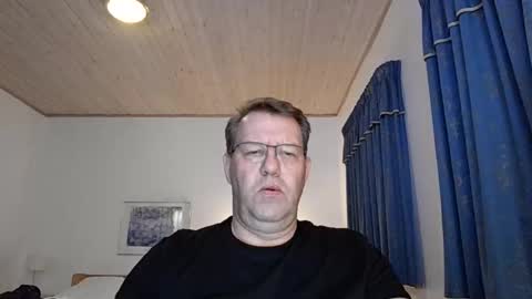 henrikrp1971 online show from 12/11/24, 12:33