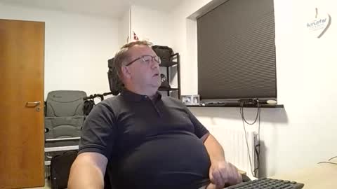 henrikrp1971 online show from 11/08/25, 03:34