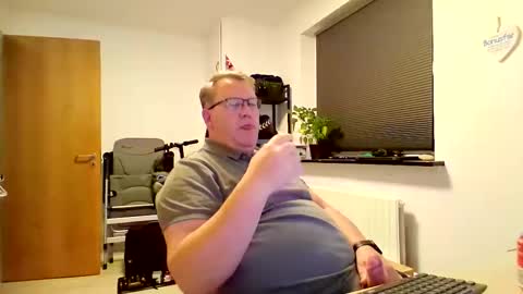 henrikrp1971 online show from 12/02/25, 07:09