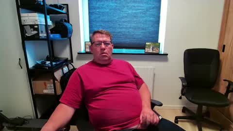 henrikrp1971 online show from 04/01/26, 11:11