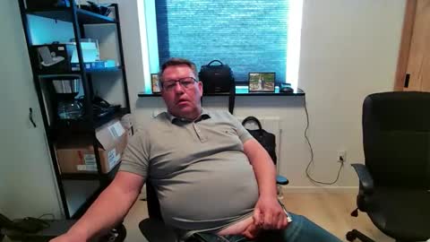 Snapshot of henrikrp1971 chatting on 04/26/26, 02:48 henrikrp1971 online show from 04/26/26, 02:48