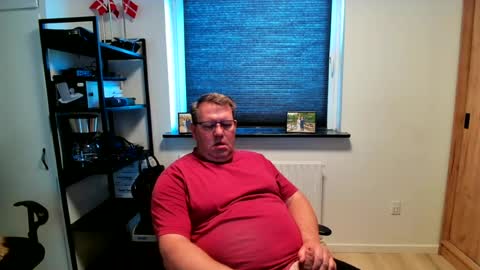 Snapshot of henrikrp1971 chatting on 06/15/26, 07:43 henrikrp1971 online show from 06/15/26, 07:43
