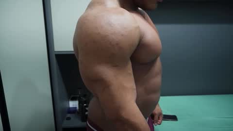 Henri online show from 09/26/25, 12:47