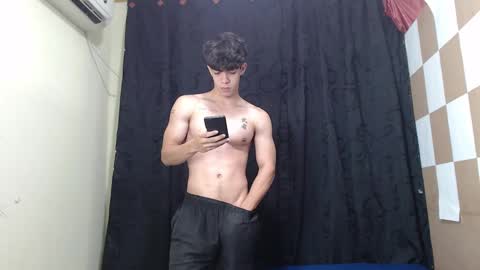 Snapshot of henry_gandy chatting on 01/24/25, 03:55 HENRY GANDY online show from 01/24/25, 03:55