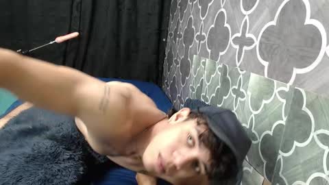 Snapshot of henry_gandy chatting on 02/28/25, 02:31 HENRY GANDY online show from 02/28/25, 02:31