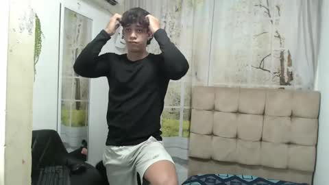 Snapshot of henry_gandy chatting on 09/22/25, 09:06 HENRY GANDY online show from 09/22/25, 09:06