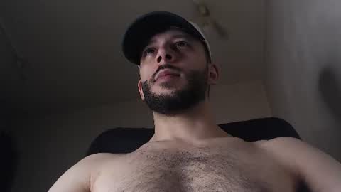 Snapshot of henryaxe chatting on 06/22/26, 12:57 HenryAxe online show from 06/22/26, 12:57