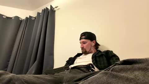 Snapshot of henryjackk chatting on 03/08/26, 01:04 HenryJackk online show from 03/08/26, 01:04