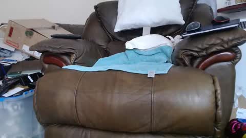 Snapshot of henryjxxx chatting on 10/03/25, 09:28 henryjxxx online show from 10/03/25, 09:28