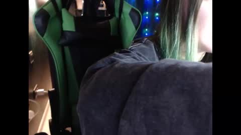 Hentaishiing online show from 12/22/25, 10:29