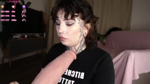 Snapshot of herbal_helpmepls chatting on 05/09/26, 08:58 dirty Diana online show from 05/09/26, 08:58