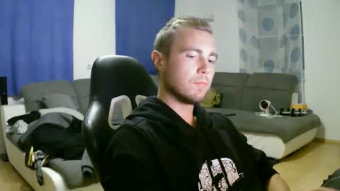 John Pearl online show from 10/05/25, 07:45