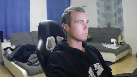 John Pearl online show from 10/23/25, 07:01