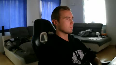 John Pearl online show from 10/25/25, 02:35