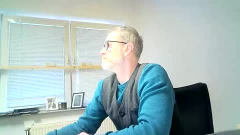 hering76 online show from 04/01/26, 06:36