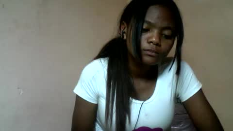 Snapshot of herisse01 chatting on 06/05/26, 07:41 herisse01 online show from 06/05/26, 07:41
