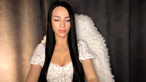 Eva online show from 10/14/25, 09:26