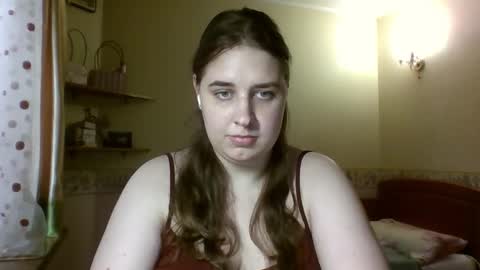 hess_luna_ online show from 10/10/25, 09:08