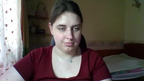 hess_luna_ online show from 04/23/26, 12:29