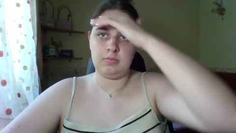 Snapshot of hess_luna_ chatting on 06/25/26, 09:03 hess_luna_ online show from 06/25/26, 09:03