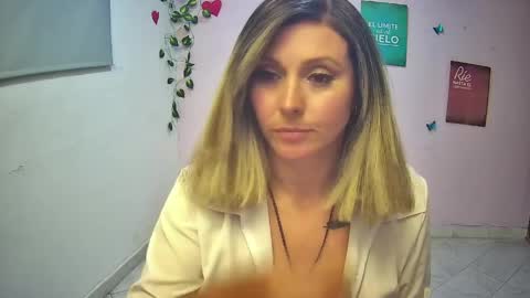 Hestesiaxx online show from 04/07/26, 01:39