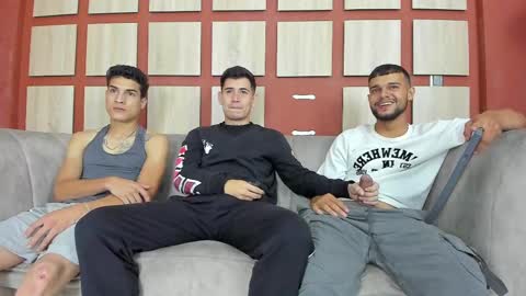 heteros men online show from 03/11/25, 01:48