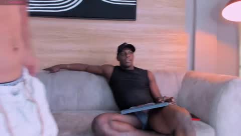 heteros men online show from 09/09/25, 07:24