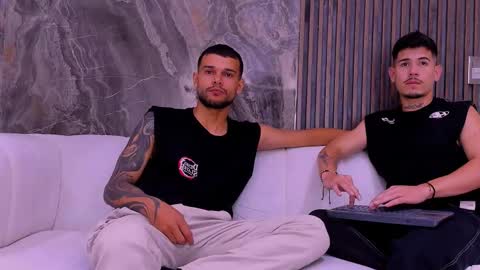 heteros men online show from 11/24/25, 08:41