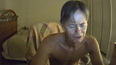 hewes1 online show from 12/21/25, 10:22