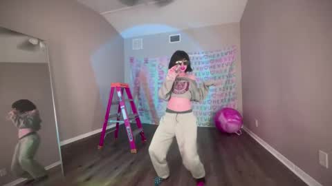 salem online show from 02/10/25, 05:03