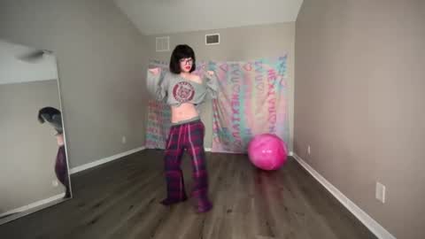 salem online show from 02/24/25, 02:40