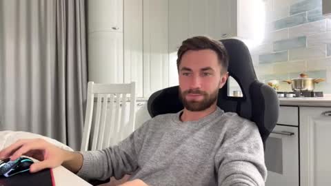 Arnold online show from 09/13/25, 07:46