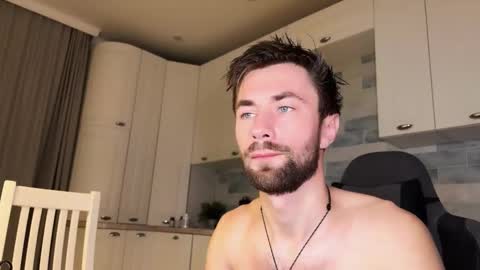 Arnold online show from 11/03/25, 08:21