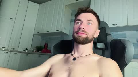 Arnold online show from 11/16/25, 09:20