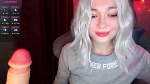 Snapshot of hey_nora_ chatting on 11/05/25, 09:26 Nora online show from 11/05/25, 09:26